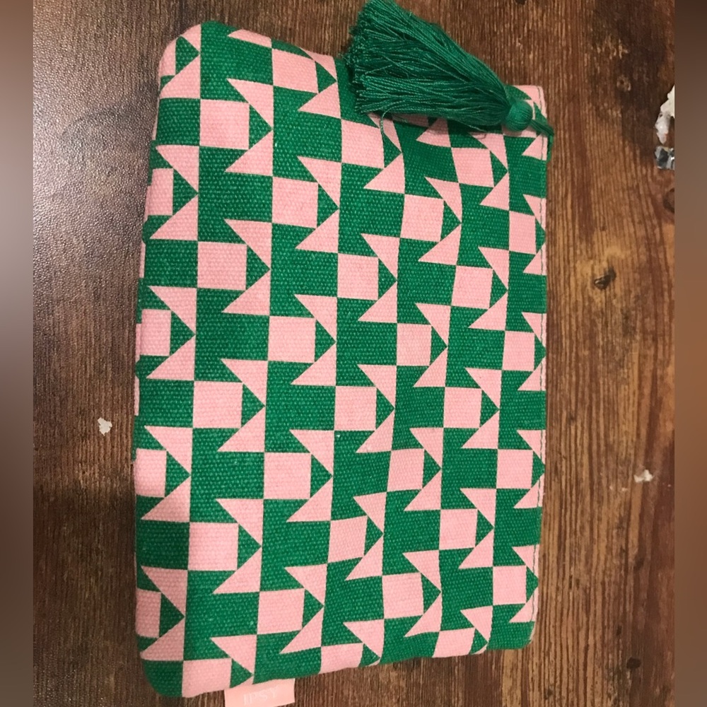 Ipsy makeup bag